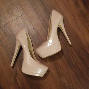 Shoedazzle nude stilettos size 9